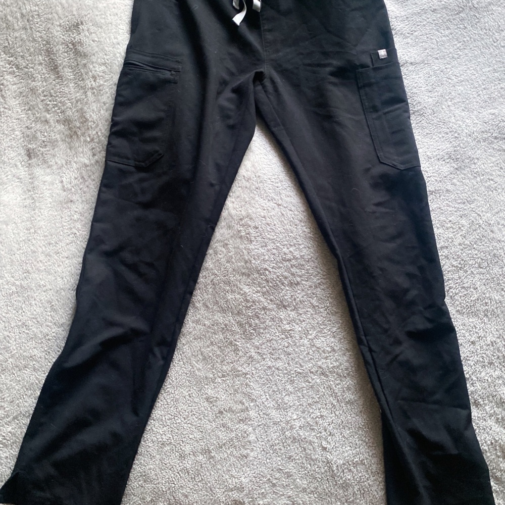 FIGS Black Yola Skinny Scrub Pants - Small